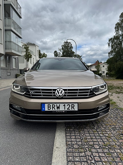 Volkswagen Passat 19 of 30