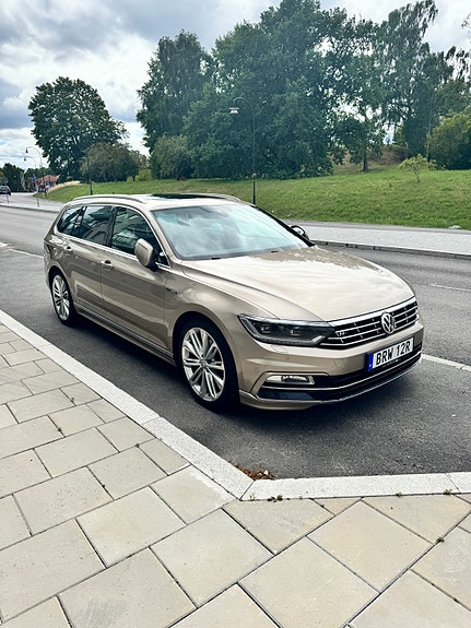Volkswagen Passat 24 of 30