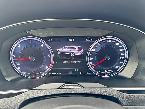 Volkswagen Passat 4 of 30