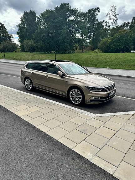 Volkswagen Passat 26 of 30