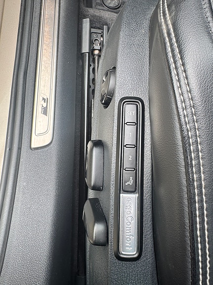 Volkswagen Passat 15 of 30