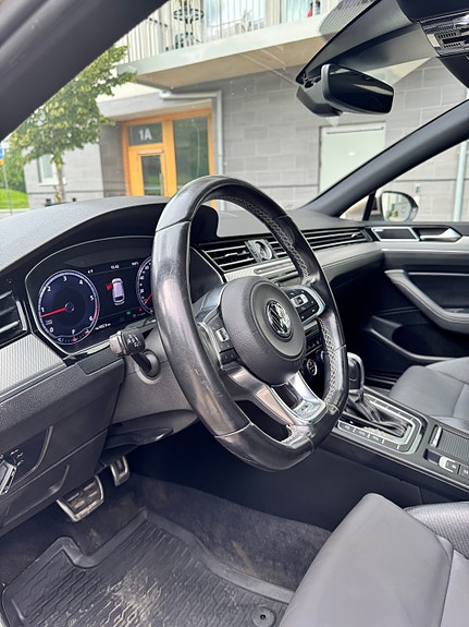 Volkswagen Passat 20 of 30