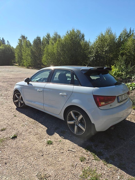 Audi A1 3 of 5
