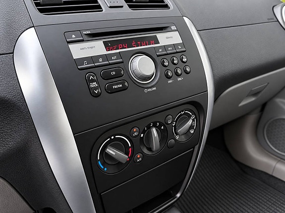 Suzuki SX4 13 of 15