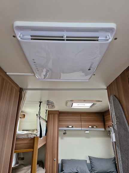 Weinsberg Carone 550 UK-2016 10 of 11