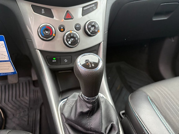 Chevrolet Trax 10 of 16