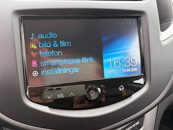 Chevrolet Trax 12 of 16