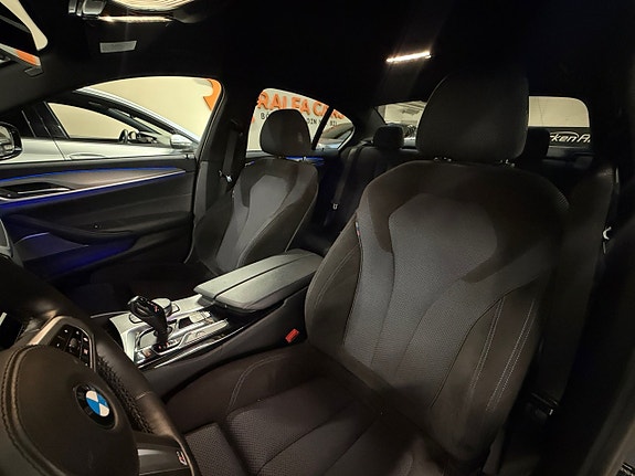 BMW 530e 13 of 18