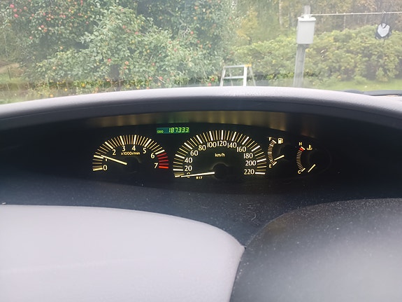 Toyota Previa 8 of 9
