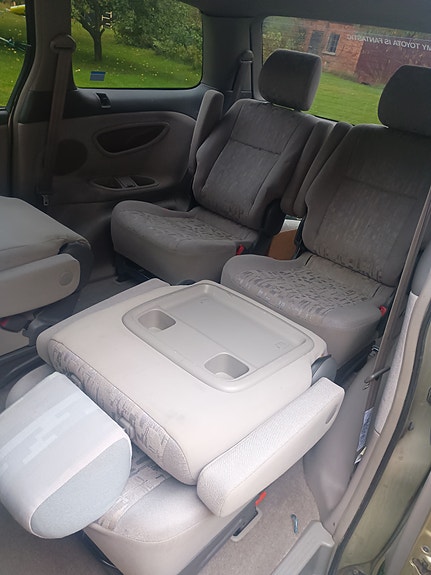 Toyota Previa 6 of 9