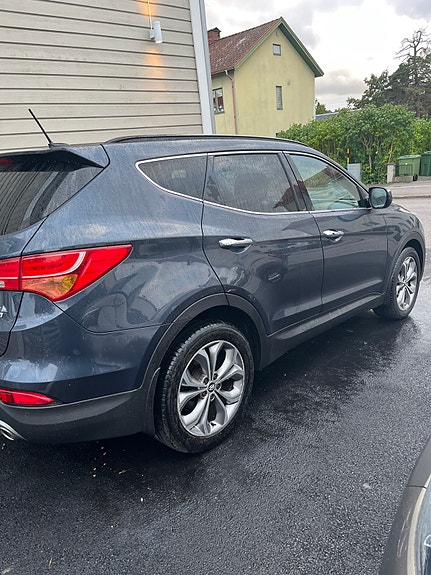 Hyundai Santa Fe 4 of 10