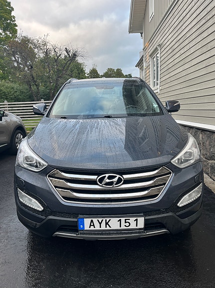 Hyundai Santa Fe 2 of 10