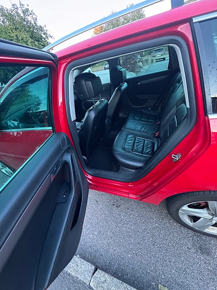 Volkswagen Passat 5 of 7