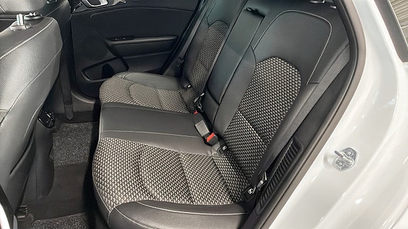 Kia Ceed 9 of 19