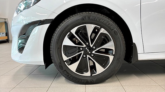 Kia Ceed 19 of 19