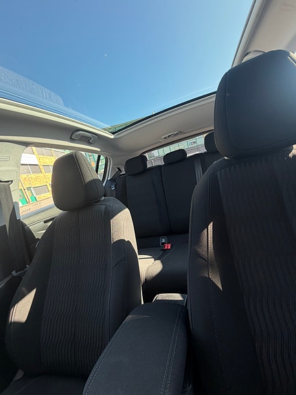 Peugeot 308 4 of 6