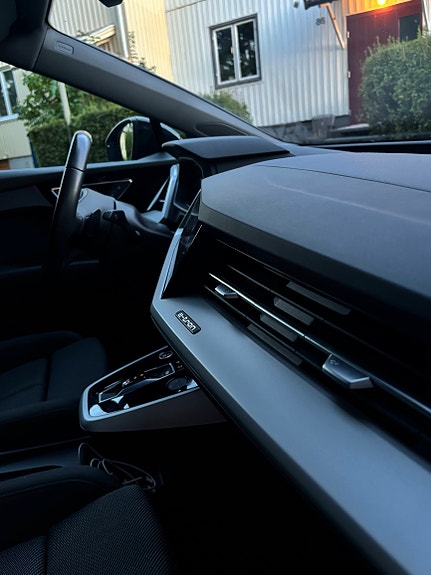Audi Q4 e-tron 11 of 19