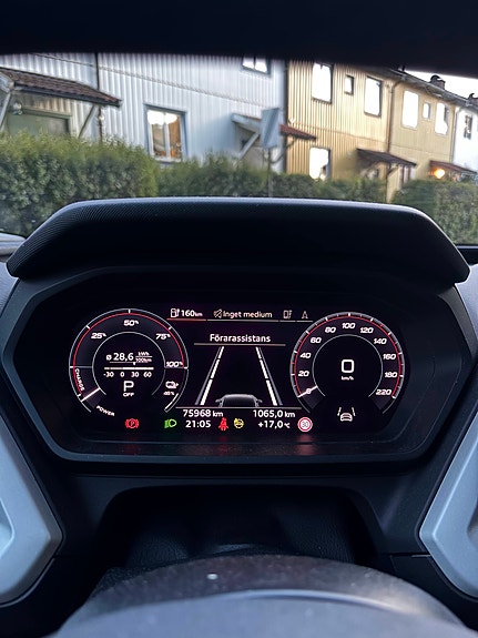 Audi Q4 e-tron 14 of 19