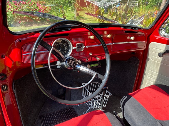 Volkswagen 1300 4 of 9