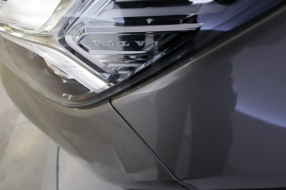 Volvo XC40 13 of 23