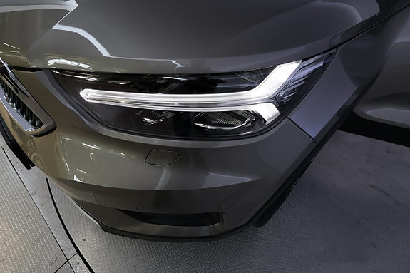 Volvo XC40 12 of 23