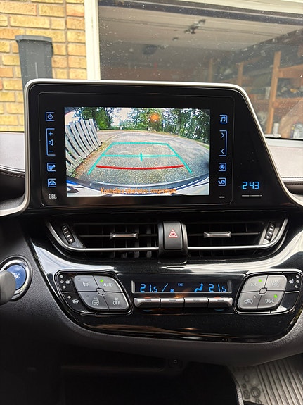Toyota C-HR 12 of 15