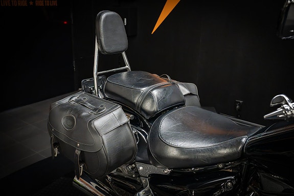 Suzuki VL1500 Intruder 11 of 13