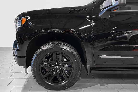 Chevrolet Silverado 1500 14 of 30