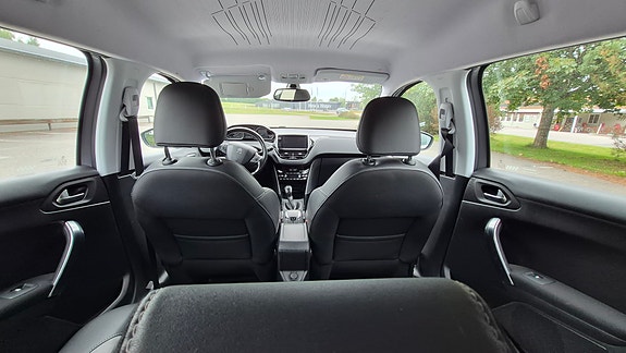 Peugeot 2008 7 of 12