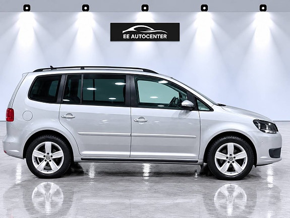 Volkswagen Touran 6 of 11