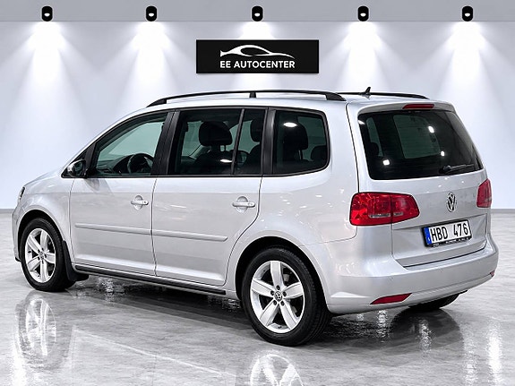Volkswagen Touran 3 of 11