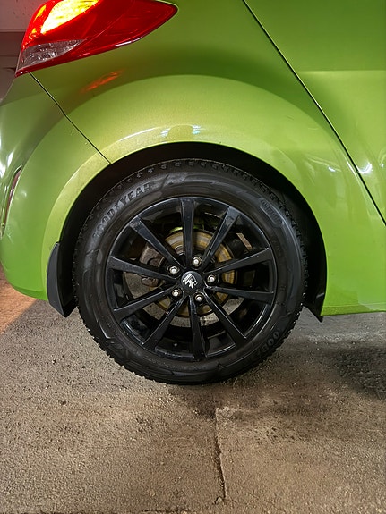Hyundai Veloster 7 of 7
