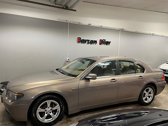 BMW 745i 11 of 26