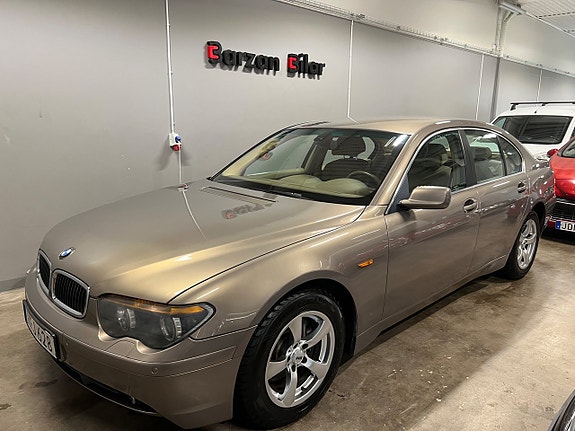 BMW 745i 25 of 26