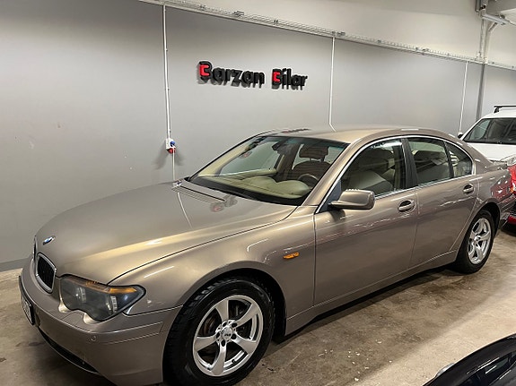 BMW 745i 5 of 26