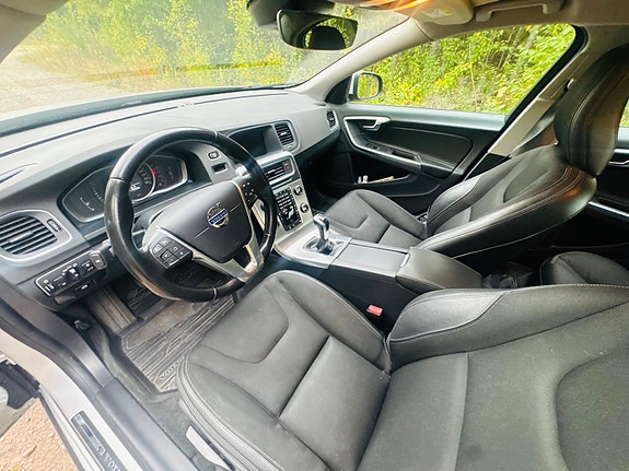 Volvo S60 7 of 11