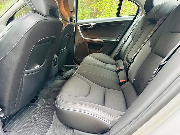 Volvo S60 9 of 11