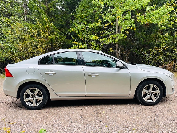 Volvo S60 5 of 11