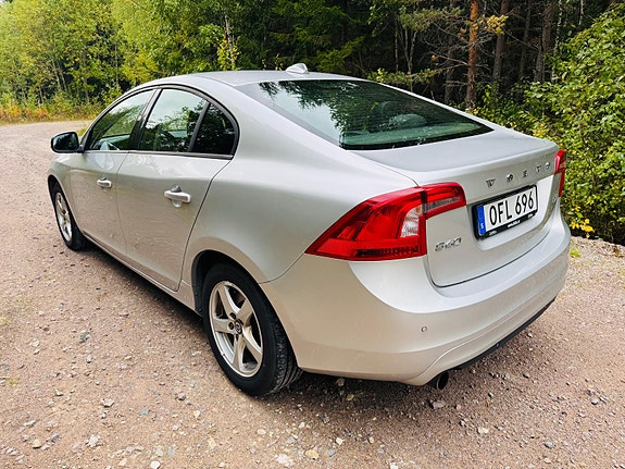 Volvo S60 3 of 11