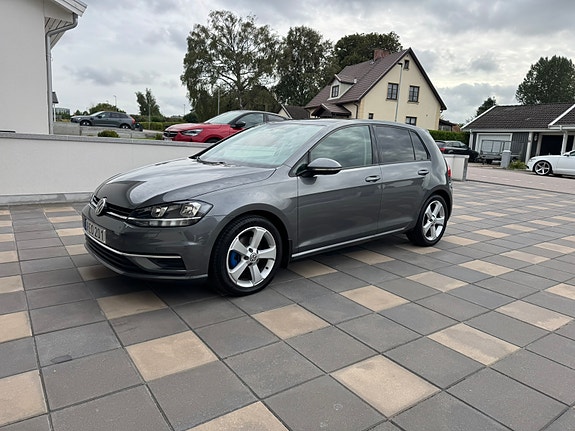 Volkswagen Golf VII 2 of 8