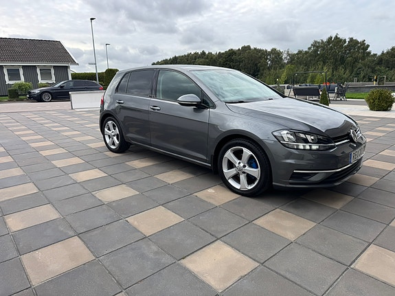 Volkswagen Golf VII 6 of 8