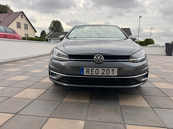 Volkswagen Golf VII 5 of 8