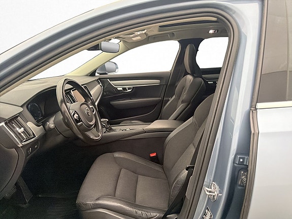 Volvo V90 13 of 30