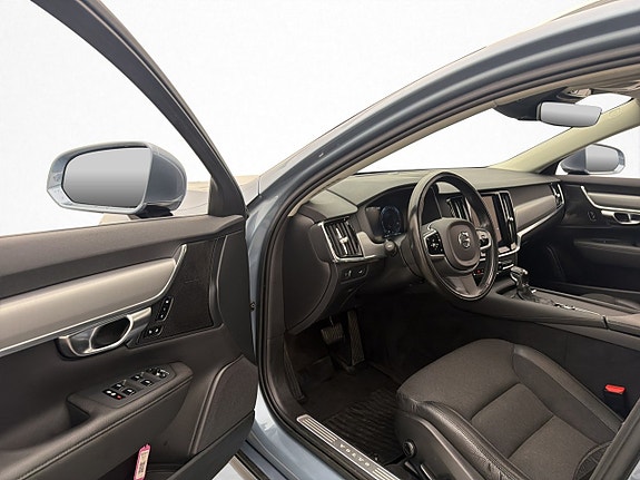 Volvo V90 11 of 30