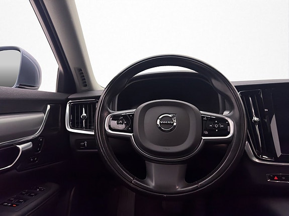 Volvo V90 16 of 30