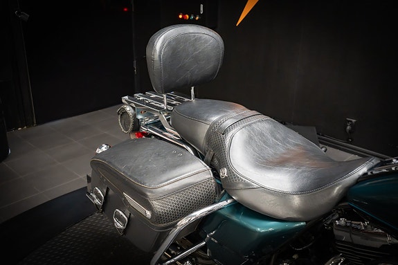 Harley-Davidson Road King Classic (FLHRCI) 15 of 18