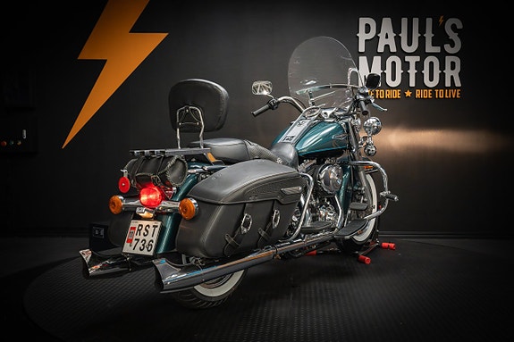 Harley-Davidson Road King Classic (FLHRCI) 3 of 18
