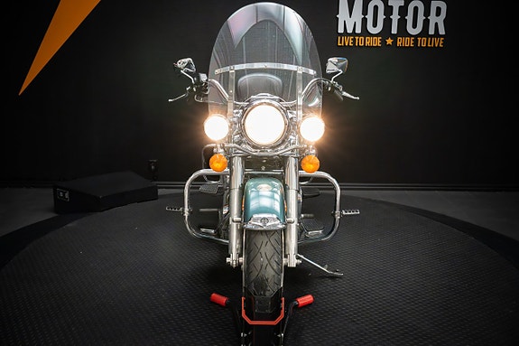 Harley-Davidson Road King Classic (FLHRCI) 8 of 18