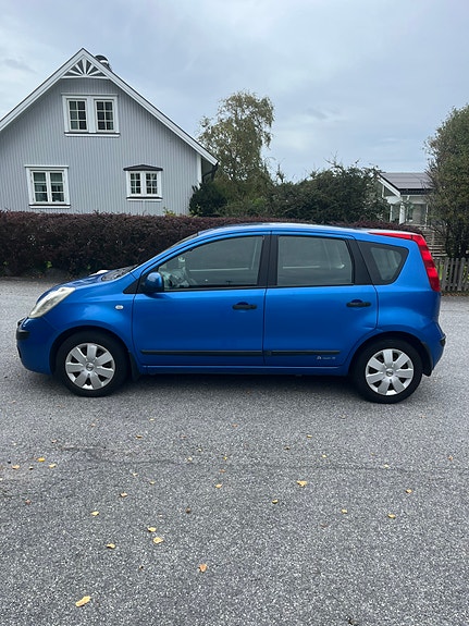 Nissan Note 2 of 17