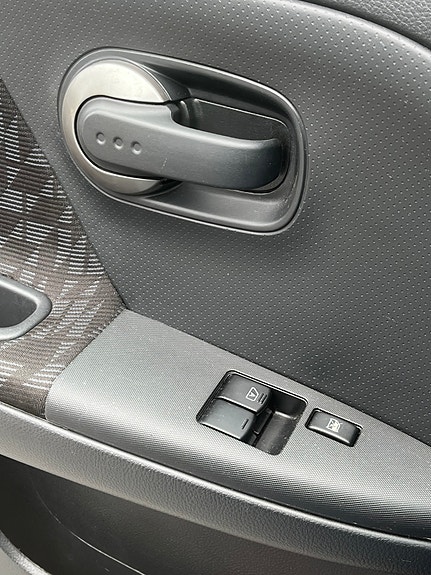 Nissan Note 15 of 17